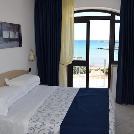 Hotel Profumo Di Mare 3*