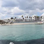 Profumo Di Mare מלון אוטרנטו