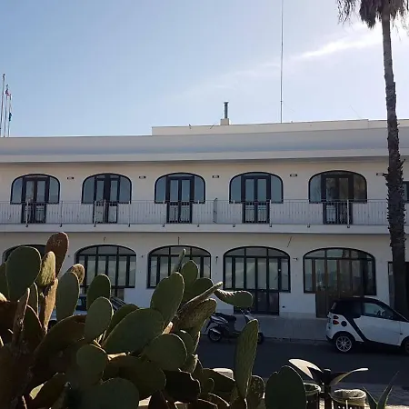 プロフーモ ディ マーレ ホテル 3*