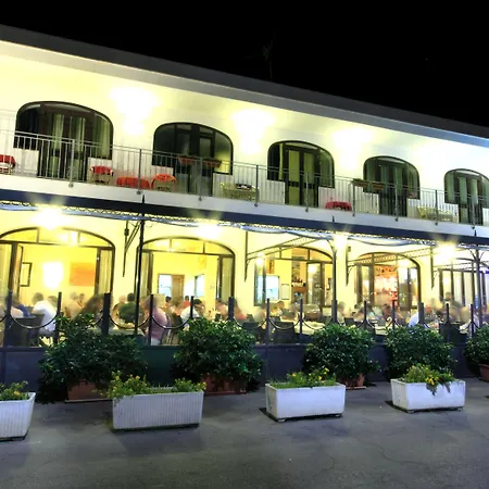 プロフーモ ディ マーレ ホテル 3*